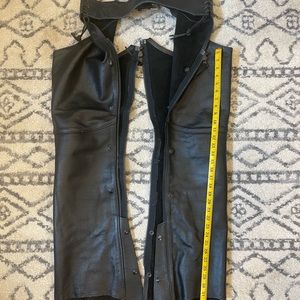 Unisex leather chaps